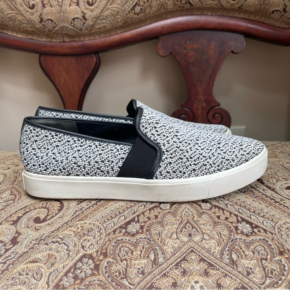 Vince Blair Black & White Pattern Slip On Sneakers Cushioned Comfort Size 7.5 - Picture 6 of 15